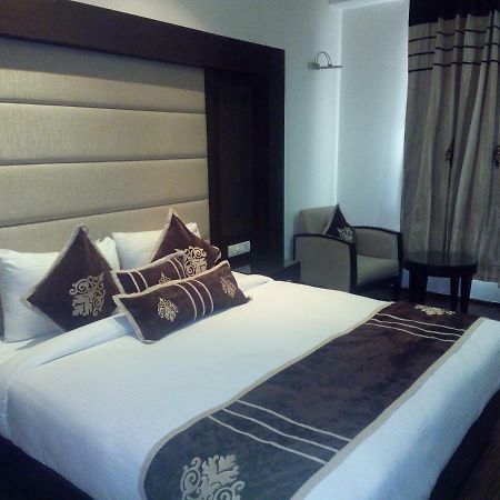 Bluemont Beacon Hotel New Delhi Gurgaon Exterior foto