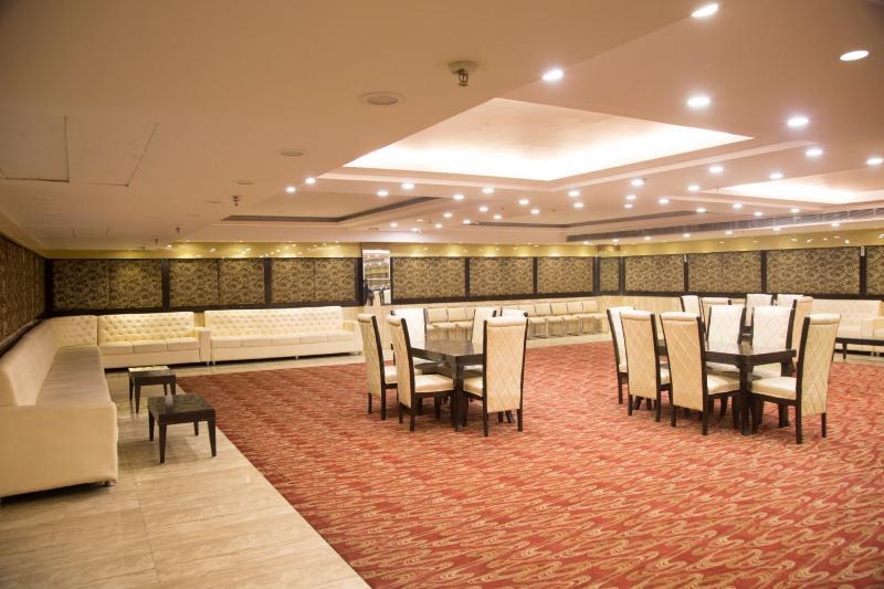 Bluemont Beacon Hotel New Delhi Gurgaon Exterior foto