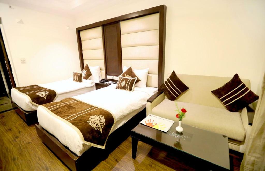 Bluemont Beacon Hotel New Delhi Gurgaon Exterior foto