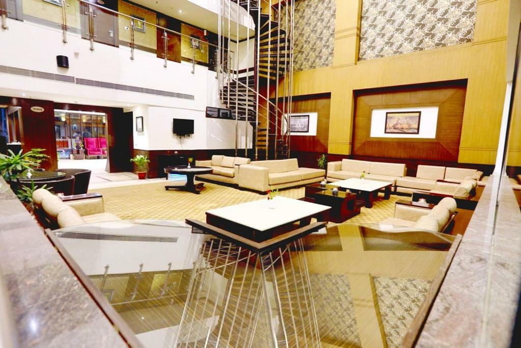 Bluemont Beacon Hotel New Delhi Gurgaon Exterior foto
